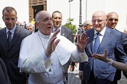 Papež na položaj državnega tajnika imenoval Pietra Parolina