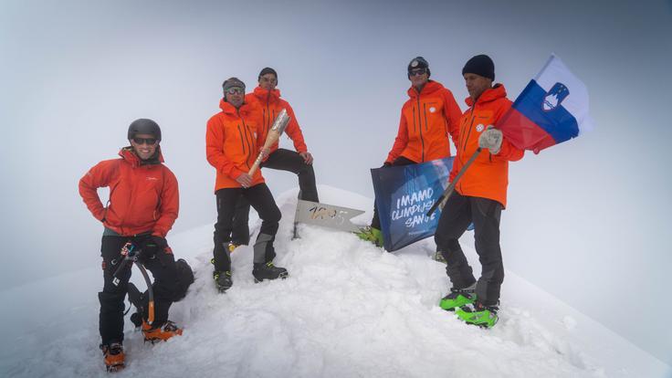 Olimpijska bakla Triglav | Foto: Peter Vrčkovnik