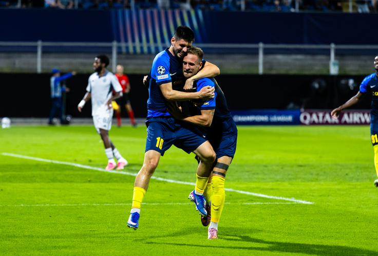 Svit Sešlar je v 34. minuti uspešno izvedel 11-metrovko za izenačenje na 1:1. | Foto: Nik Moder