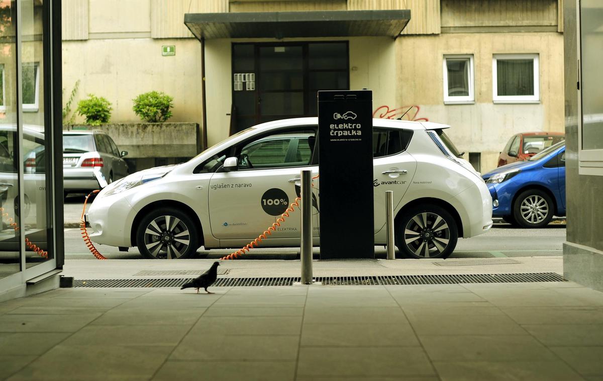 Nissan leaf polnilnica | Foto Gregor Pavšič