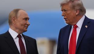 ZDA naj bi v osnutku mirovnega načrta od Ukrajine zahtevale predajo ozemelj