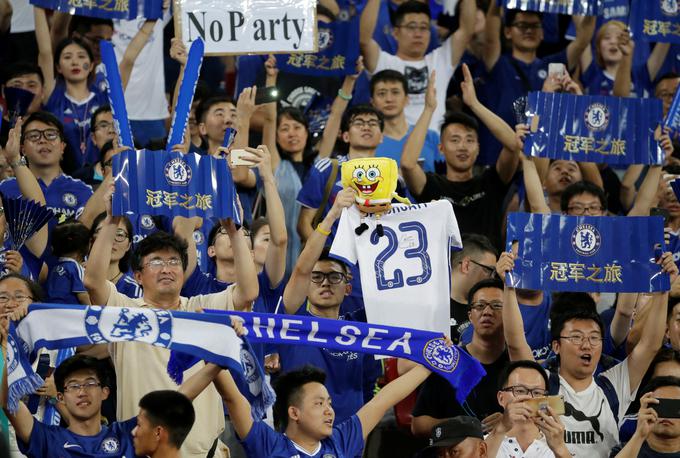 Mladi Brazilec je užalil številne Kitajce, ki stiskajo pesti za Chelsea. | Foto: Reuters