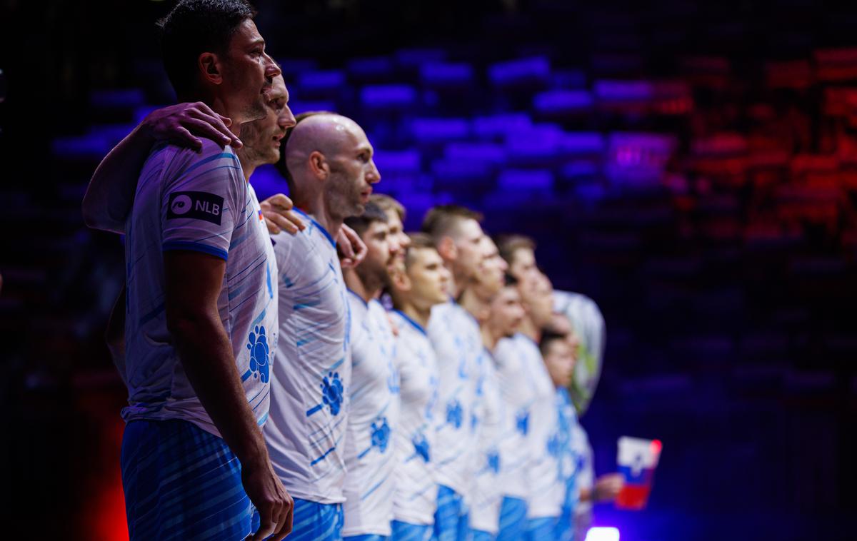 slovenska odbojkarska reprezentanca | Slovenski odbojkarji se bodo v kitajskem mestu Ningbo v četrtek ob 9. uri po slovenskem času zoperstavili favoriziranim Francozom. Zmagovalec bo napredoval v polfinale lige narodov. | Foto Grega Valančič