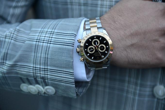 Moški, ne pozabite na modne dodatke. Dobra ura je vedno dobra ideja. | Foto: Getty Images