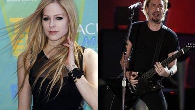 Avril Lavigne je zaročena s pevcem skupine Nickelback