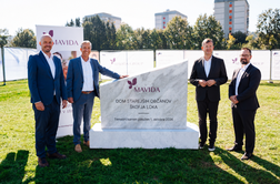Mavida Group širi svojo mrežo v Sloveniji: v Škofji Loki odkrili temeljni kamen za nov dom starejših