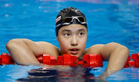 Neverjetno plavanje 13-letne Kitajke