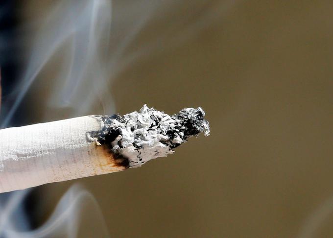 Kar 88 odstotkov smrti zaradi pljučnega raka gre pripisati tobaku. | Foto: Reuters