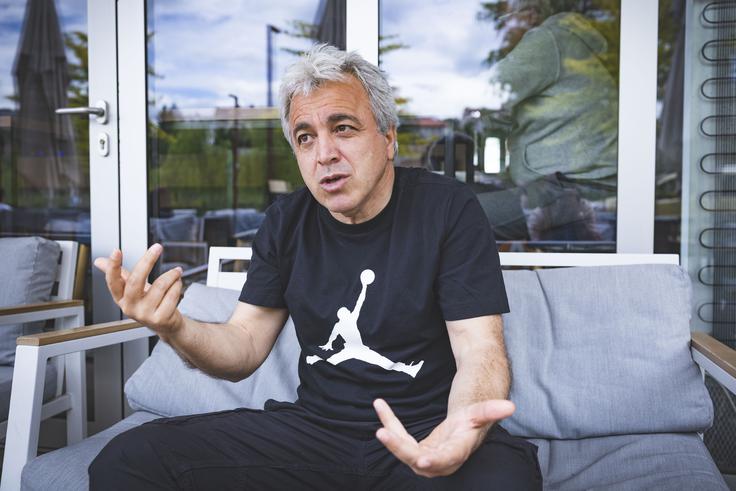 Njegov nekdanji menedžer mu je pred dobrimi tremi desetletji pokvaril odmevno sklenitev sodelovanja z Duisburgom. | Foto: Ana Kovač