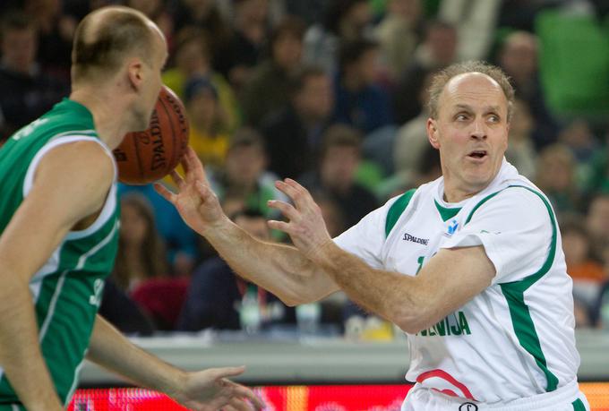 Hauptman leta 2011 na tekmi legend ob Dnevu slovenske košarke. | Foto: Vid Ponikvar/Sportida