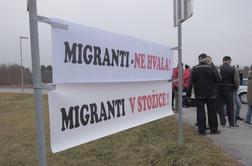 Krajani nasprotujejo migrantskim centrom