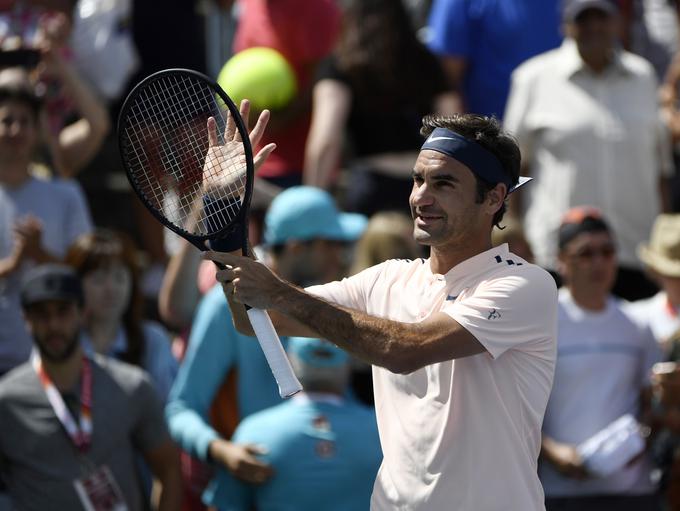 Roger Federer je v torek praznoval 36. rojstni dan. Letos je dobil že dva turnirja za grand slam. | Foto: Reuters