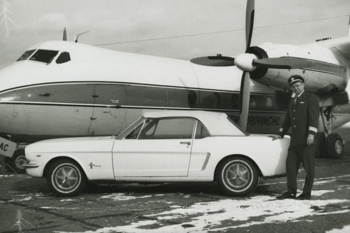 ford mustang 1 | Stanley Tucker ob svojemu fordu mustangu iz spomladi leta 1964, | Foto Henry Ford Museum