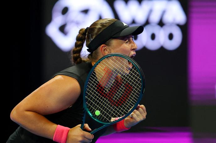 Jelena Ostapenko | Jelena Ostapenko je v polfinalu Dohe izločila Igo Swiatek. | Foto Reuters