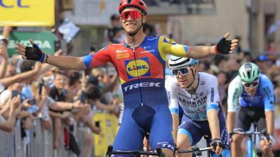 Jonathan Milan do prve zmage na Dofineji, prve na francoskih tleh in rumene majice!