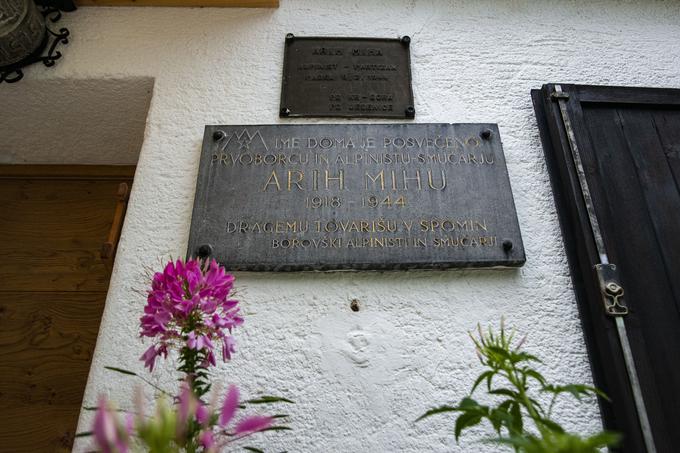 Po 2. svetovni vojni jo stavbo kupilo PD Kranjska Gora in jo preuredilo v planinsko postojanko, poimenovali so jo po znanem alpinistu Mihu Arihu, ki je padel v partizanih. | Foto: Peter Podobnik/Sportida