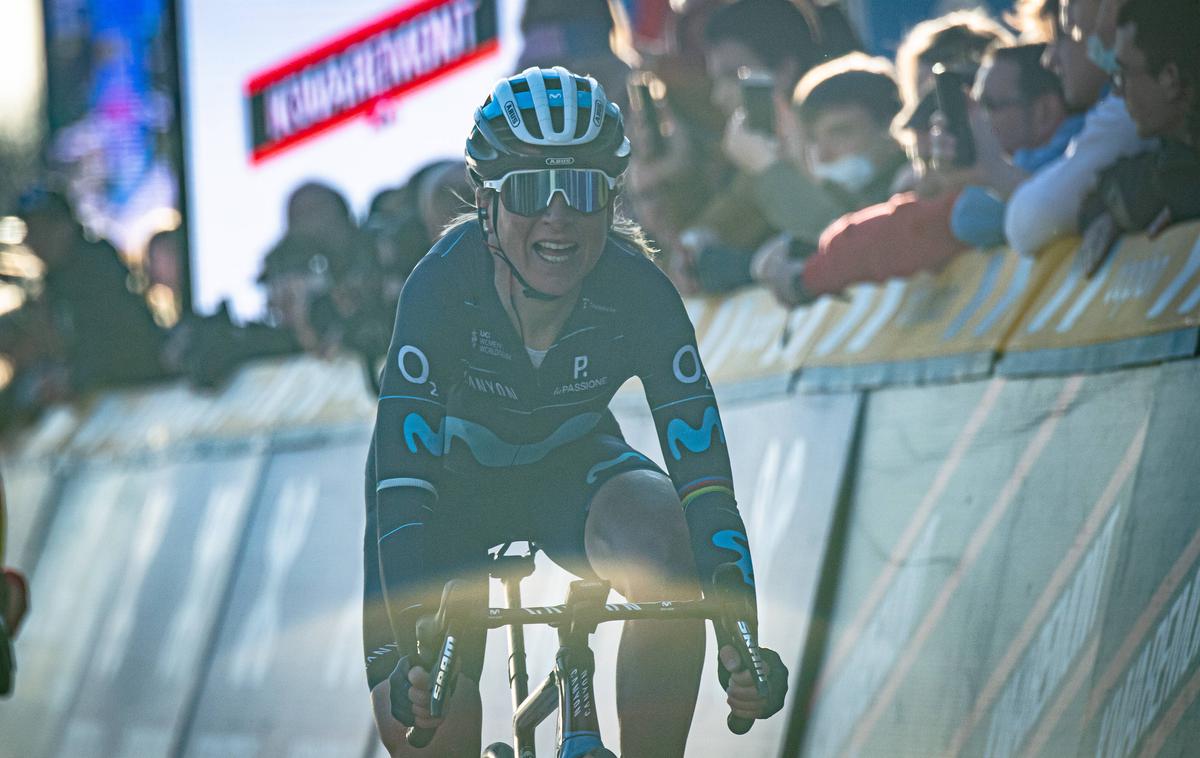 Annemiek van Vleuten | Najboljša kolesarka sveta Annemiek van Vleuten si je pri padcu na treningu zlomila zapestje desne roke.  | Foto Guliverimage