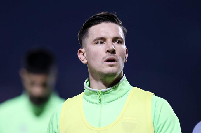 Benjamin Verbič | Benjamin Verbič si služi nogometni kruh pri grškem Levadiakosu. Danes bo stiskal pesti za nekdanji klub Celje, ki se bo v konferenčni ligi pomeril proti atenskemu Aeku. | Foto Levadiakos