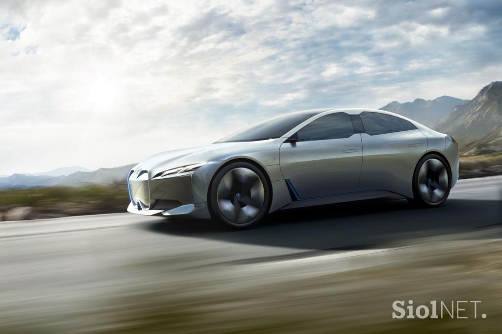 Mercedes-Benz EQA in BMW i Vision Dynamics