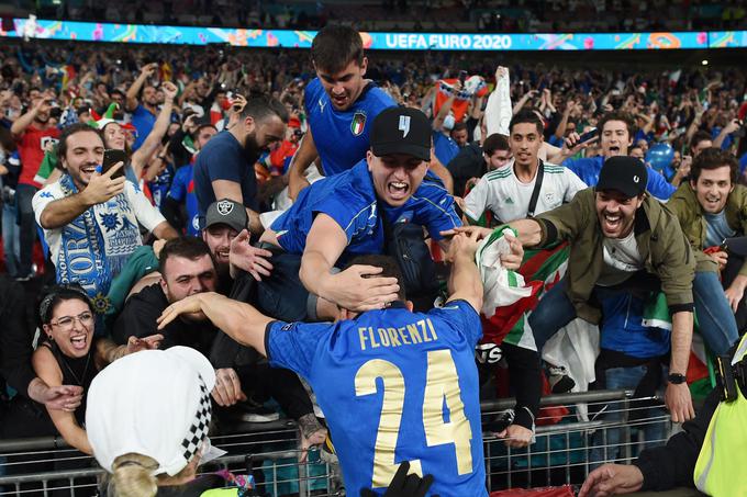 Italijanski navijači so si po evropskem naslovu ljubljencev dali duška. | Foto: Reuters