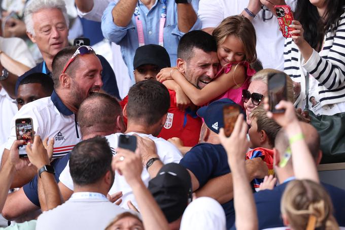 Na tribunah ga je spremljala tudi njegova družina. | Foto: Reuters