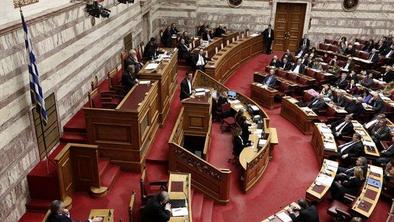 V grškem parlamentu vzkliki Heil Hitler