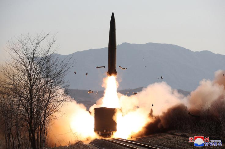 raketa Severna Koreja | Foto: Reuters