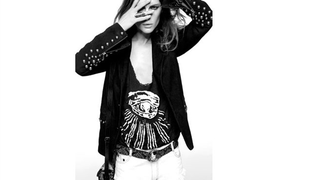 Erin Wasson v vlogi modne oblikovalke
