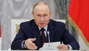 Moskva besna zaradi Merza: "Popoln nesmisel!" Kaj se dogaja med Rusijo in Zahodom?