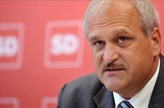 SD za nezdružljivost funkcij poslanca in župana