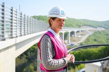 Gradbišče drugega tira Divača-Koper z udeležbo ministrice za infrastrukturo ter predstavnikov družbe 2TDK.
