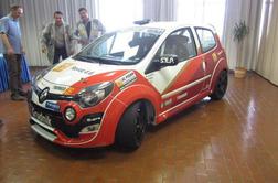 V Revozu predstavili dirkalnega renaulta twinga R2