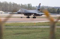 Američani umaknili svoje bombnike