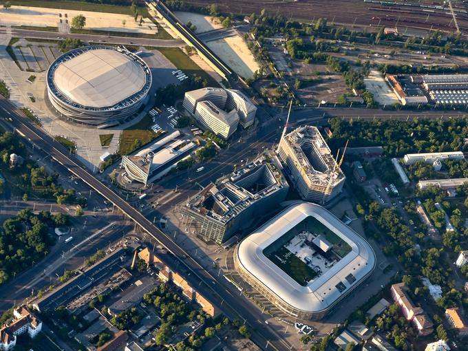Slovenci bodo obe tekmi z Madžari odigrali v MVM Dome Budimpešta (levo zgoraj). Na četrtkovi bodo tudi gledalci. | Foto: Guliverimage/Vladimir Fedorenko