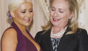 Hillary bulji v prsi Christine Aguilera