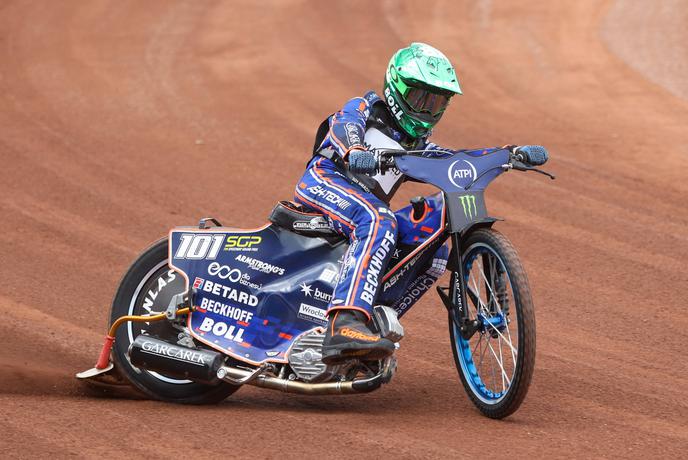 V Manchestru zmagala Fricke in Kurtz