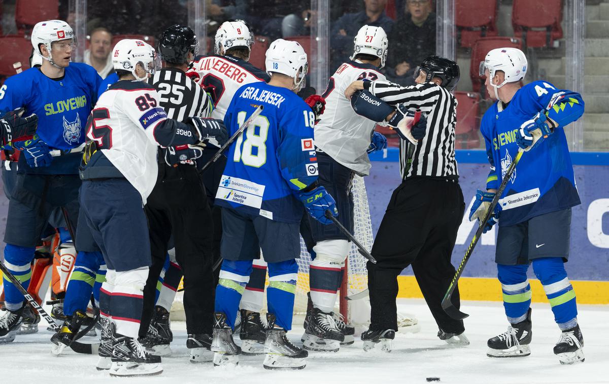 slo nor olimpijske kvalifikacije | Slovenski hokejisti so s 4:7 izgubili proti Norveški in ostali brez možnosti za olimpijsko vozovnico. | Foto Fredrik Hagen / Norwegian Ice Hockey Association