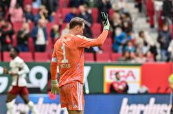 Neuerjeva napaka za zgodovinsko hiter gol Augsburga