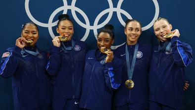 Američanke zlate, Simone Biles pisala zgodovino pred številnimi zvezdniki