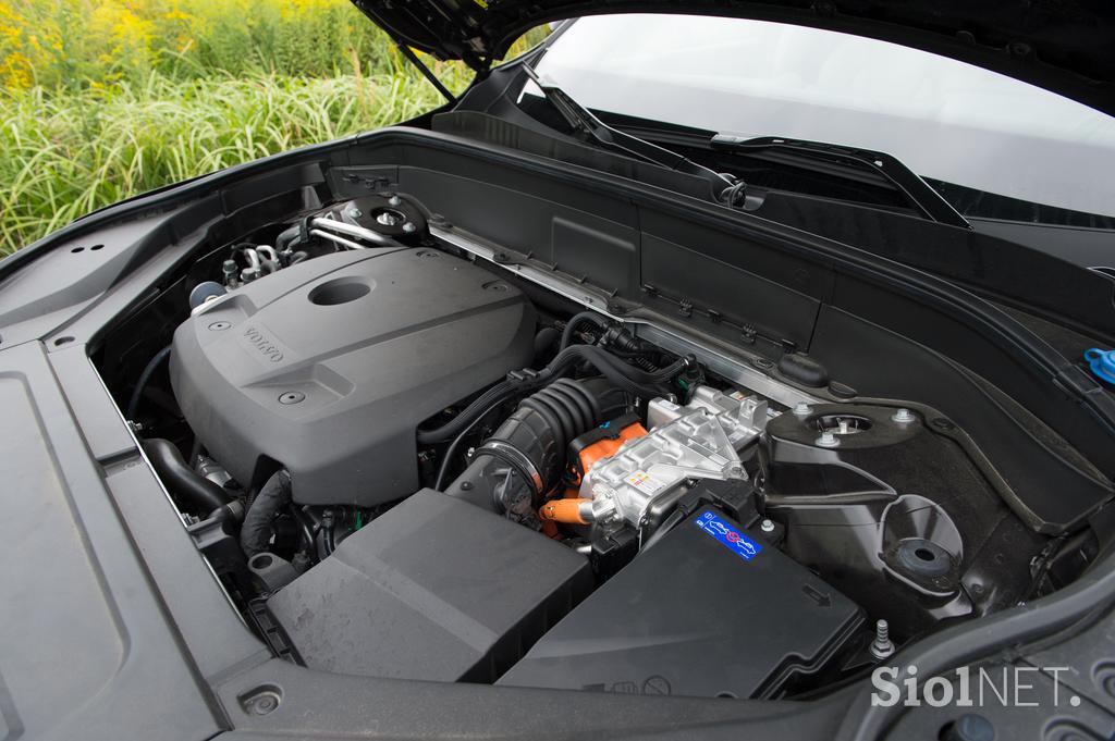 Volvo XC90 T8