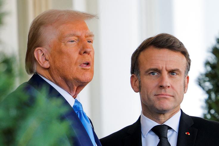 Trumpova odločitev, da dodaten dvig carin zamrzne za 90 dni, po Macronovih besedah predstavlja znak za odprta vrata za pogajanja. | Foto: Reuters