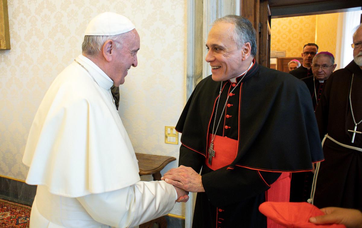 Papež Frančišek in kardinal Daniel DiNardo | Papež Frančišek in predsednik ameriške škofovske konference, kardinal Daniel DiNardo. | Foto Reuters