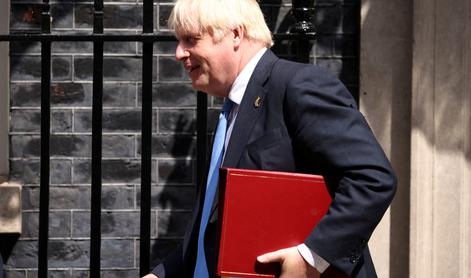 Boris Johnson odstopil kot britanski poslanec