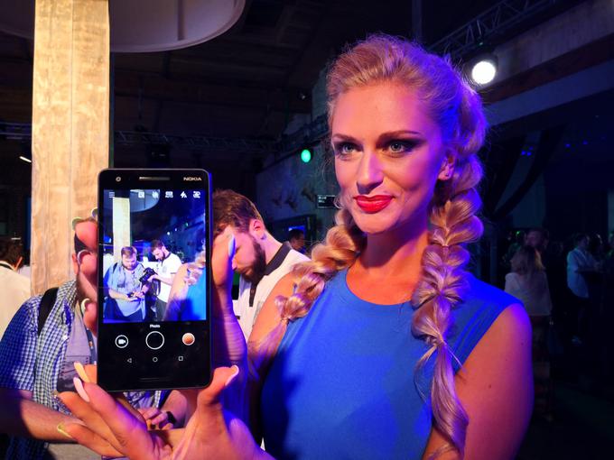 Ali bo naslednji mesec HMD predstavil dva nova pametna telefona Nokia? Na fotografiji: ena od lanskih svetovnih predstavitev pametnih telefonov Nokia. | Foto: Srdjan Cvjetović