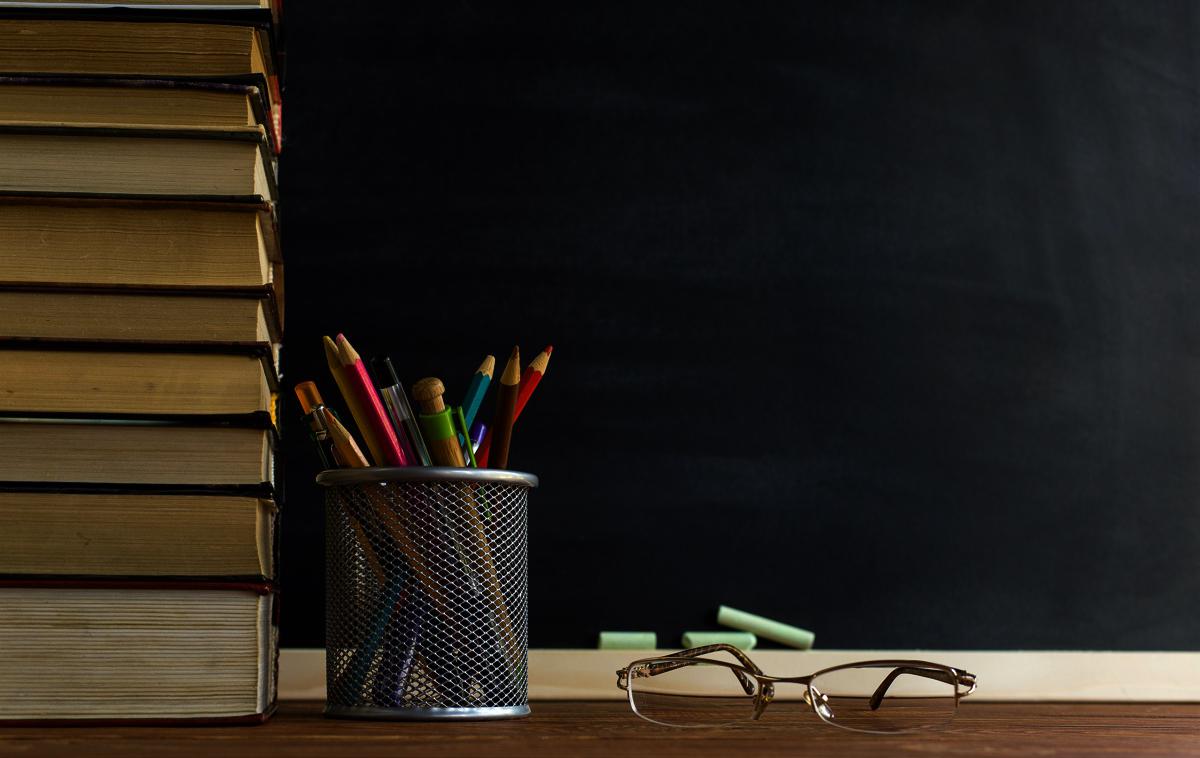 Šola, učenje, učiteljica | Foto Shutterstock