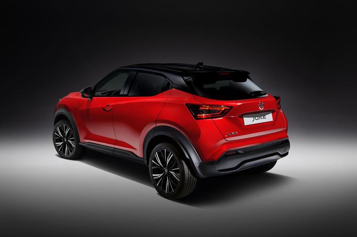 Nissan je nekoč letno prodal tudi več kot sto tisoč jukov, lani so jih prodali še 67 tisoč. Renault je lani prodal skoraj 122 tisoč capturjev. | Foto: Nissan