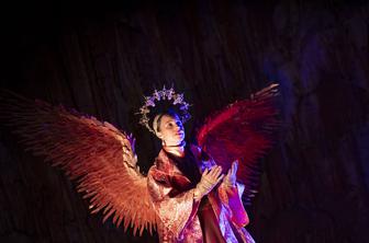 Največji podzemni božični dogodek na svetu, maša na plaži in legendarni Magnifico