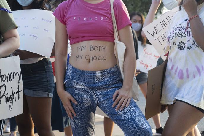 Protest proti prepovedi splava v Austinu | Umetna prekinitev nosečnosti bo zdaj hitro prepovedana v več kot 20 zveznih državah ZDA. | Foto Guliverimage