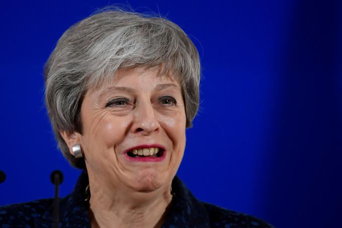Britanska premierka se je v zameno za potrditev ločitvenega sporazuma z EU v britanskem parlamentu pripravljena umakniti z mesta predsednice vlade. | Foto: Reuters