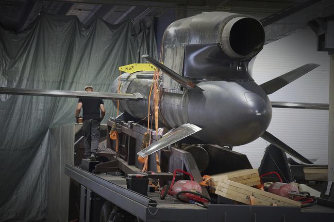 Flamingo | Ukrajinski uradniki so sredi avgusta predstavili proizvodni obrat za raketo Flamingo, ki lahko nosi bojno glavo, težko več kot tono, na razdaljo več kot 3000 kilometrov. Raketa je bila razvita v manj kot enem letu, da bi se izognili ameriškim omejitvam glede uporabe orožja, ki ga je doniral NATO, za napad na tarče v Rusiji. | Foto Guliverimage